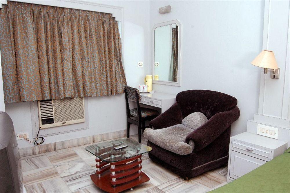 Hotel Rushabh Home Calcuta Exterior foto
